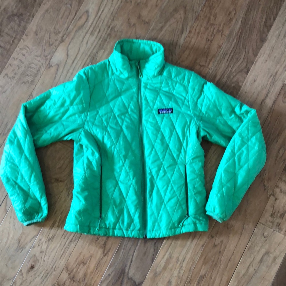 Green primaloft patagonia jacket